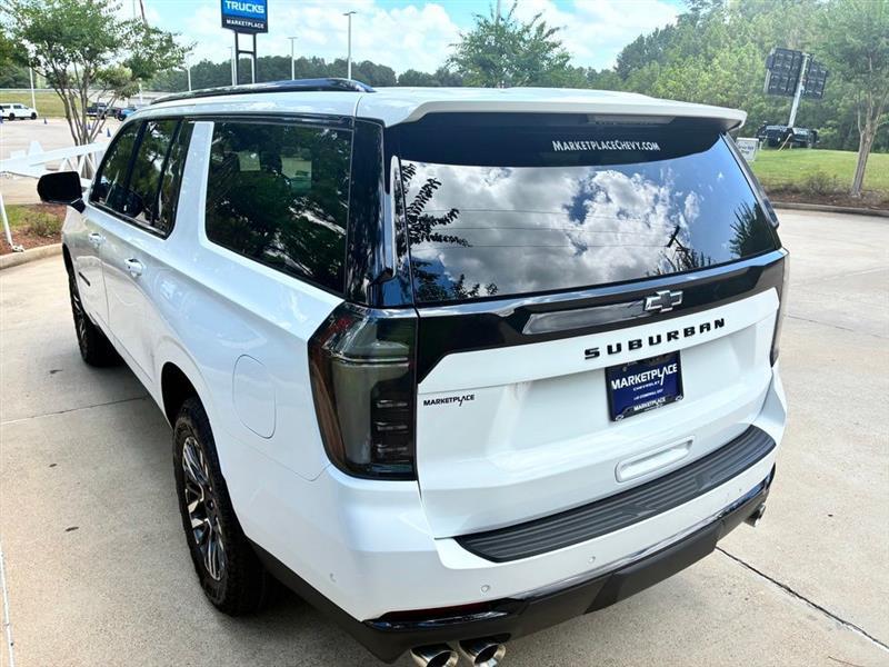 Chevrolet Suburban Z71 2026