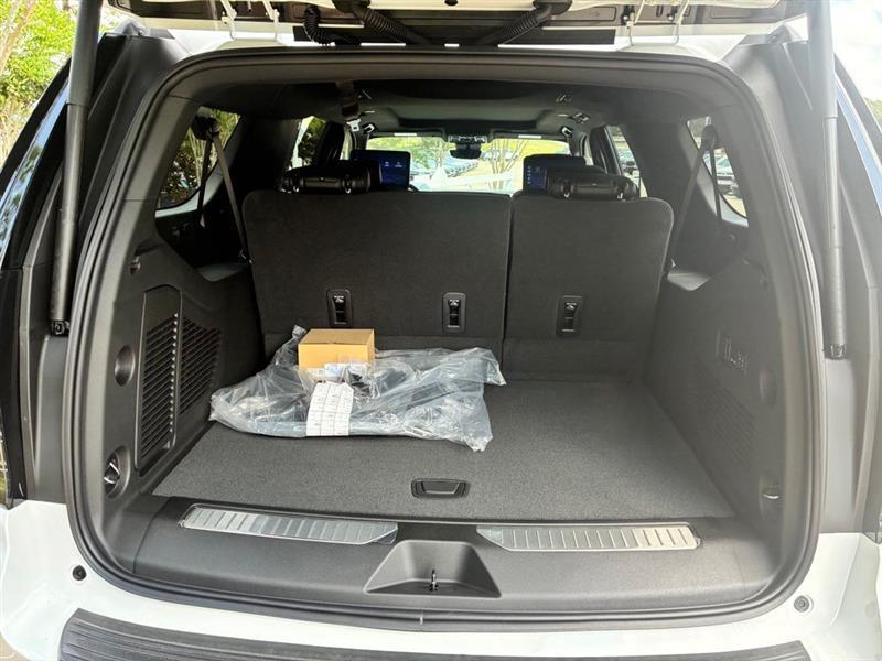 Chevrolet Suburban Z71 2026