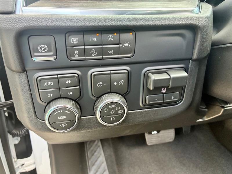 Chevrolet Suburban Z71 2026