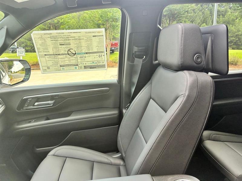 Chevrolet Suburban Z71 2026
