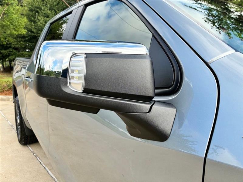 Chevrolet Silverado 1500 LT Crew Cab 4WD 2026