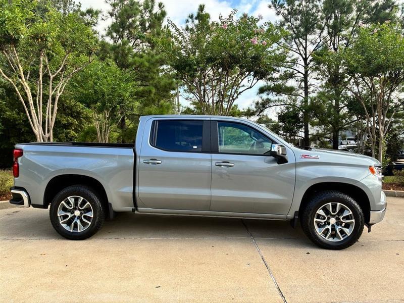 Chevrolet Silverado 1500 LT Crew Cab 4WD 2026