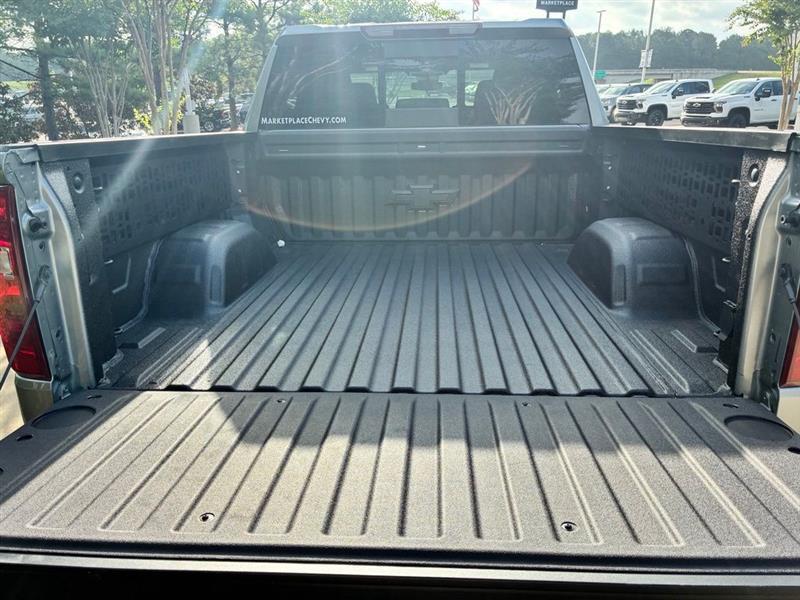 Chevrolet Silverado 1500 LT Crew Cab 4WD 2026