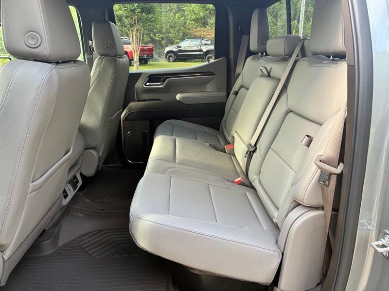 Chevrolet Silverado 1500 LT Crew Cab 4WD 2026