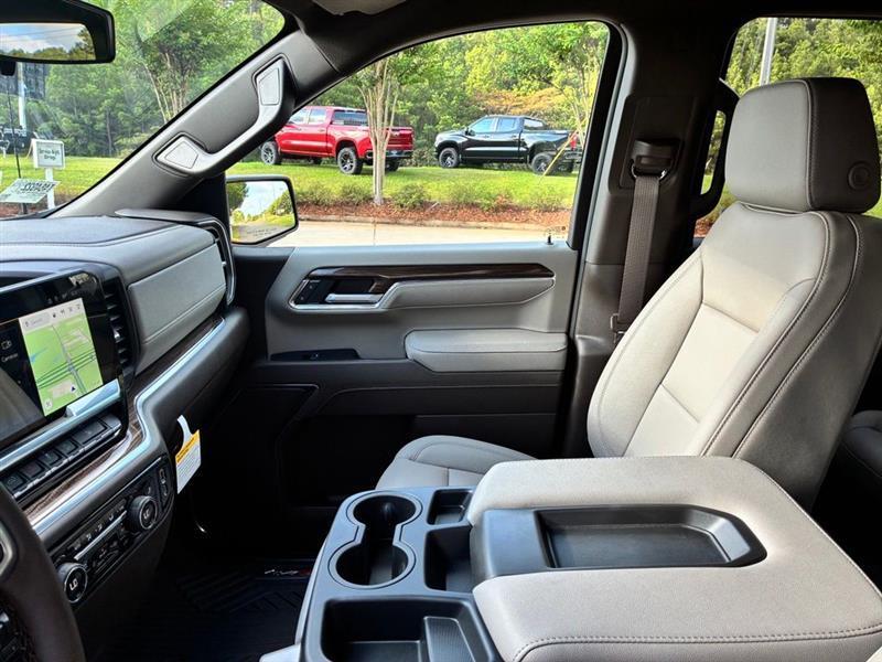 Chevrolet Silverado 1500 LT Crew Cab 4WD 2026