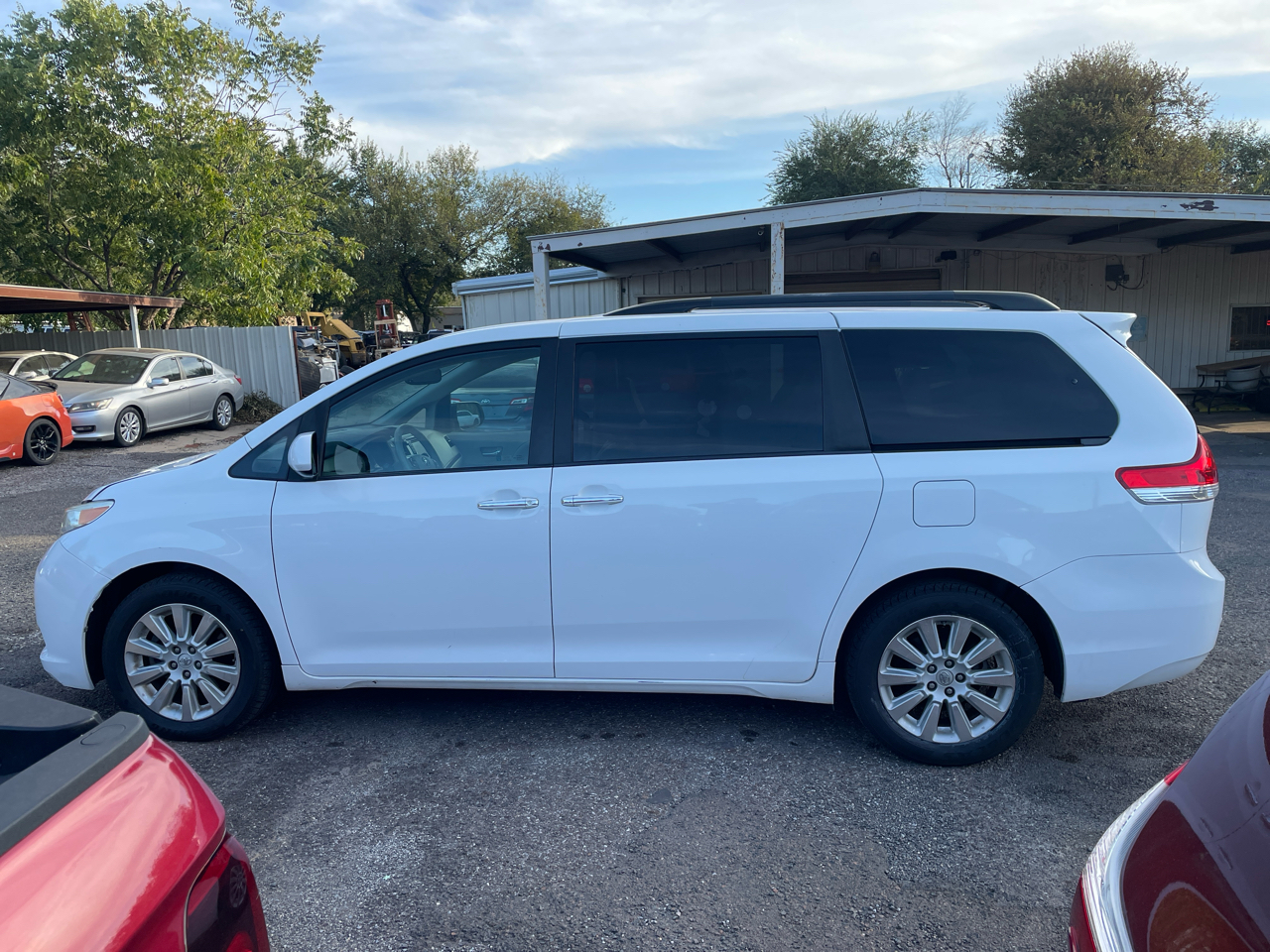 Toyota Sienna Limited AWD 7-Passenger V6 2013 Toyota Sienna Limited AWD 7-Passenger V6 2013