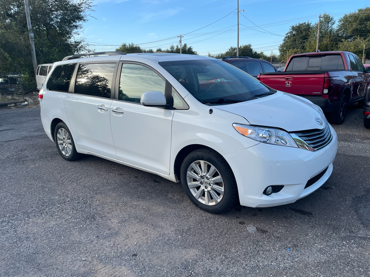 Toyota Sienna Limited AWD 7-Passenger V6 2013 Toyota Sienna Limited AWD 7-Passenger V6 2013