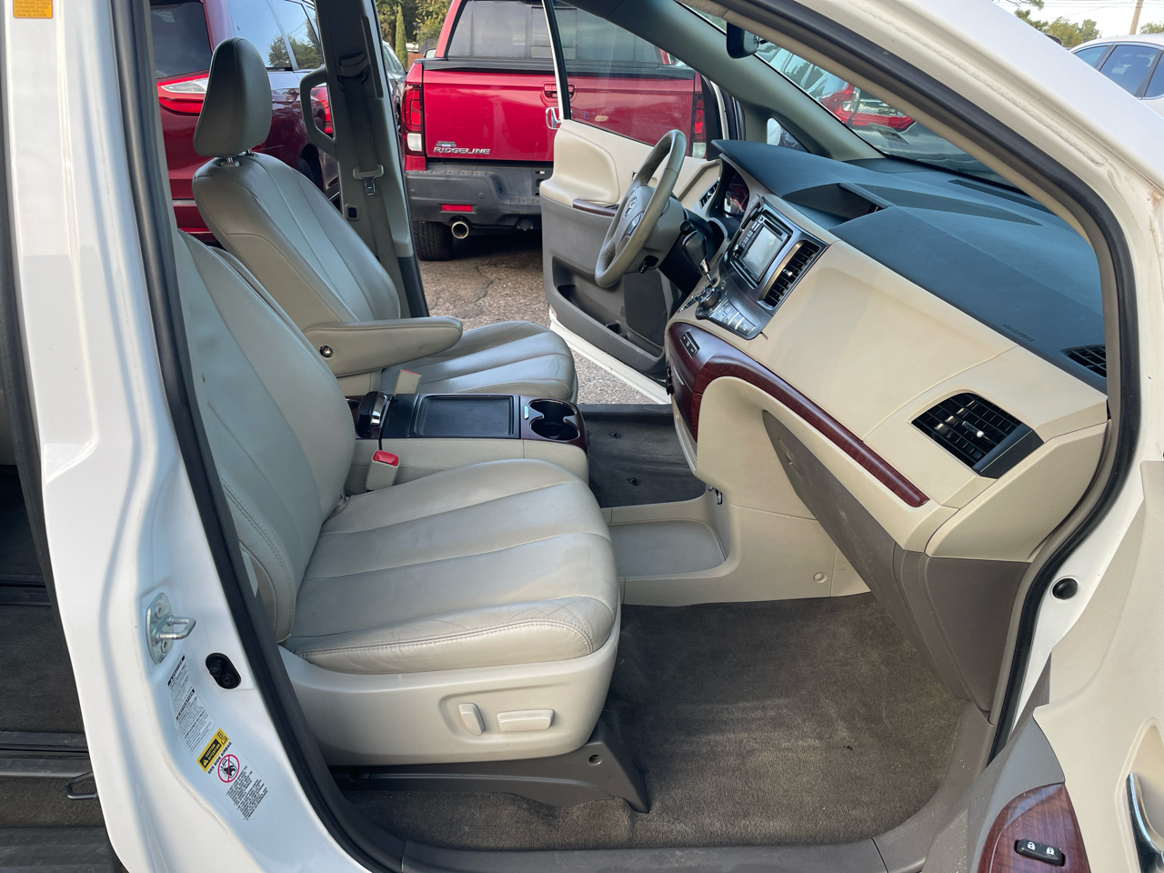 Toyota Sienna Limited AWD 7-Passenger V6 2013 Toyota Sienna Limited AWD 7-Passenger V6 2013