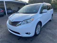 2013 Toyota Sienna  2013 Toyota Sienna