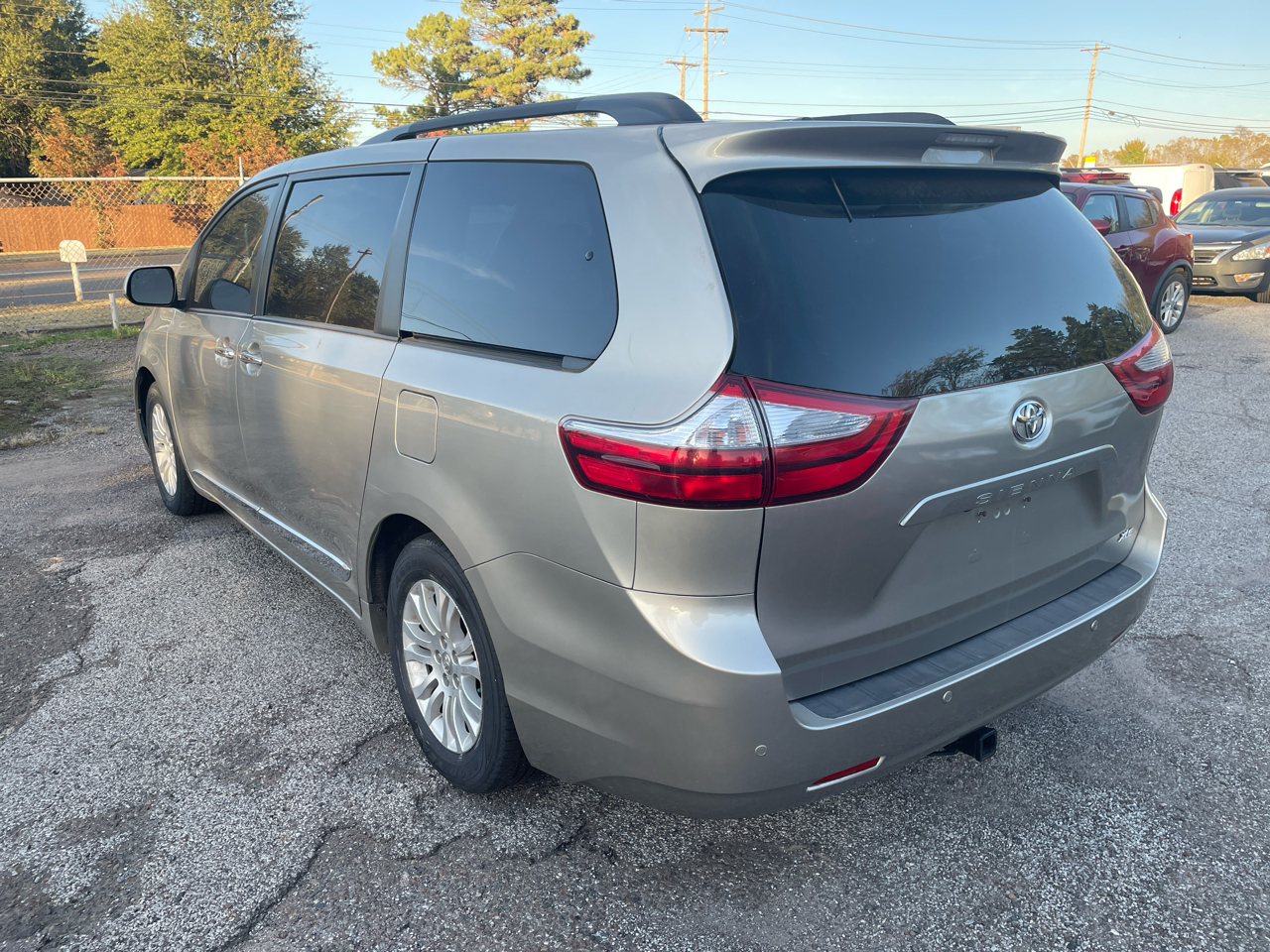 Toyota Sienna Limited Premium 7-Passenger 2017