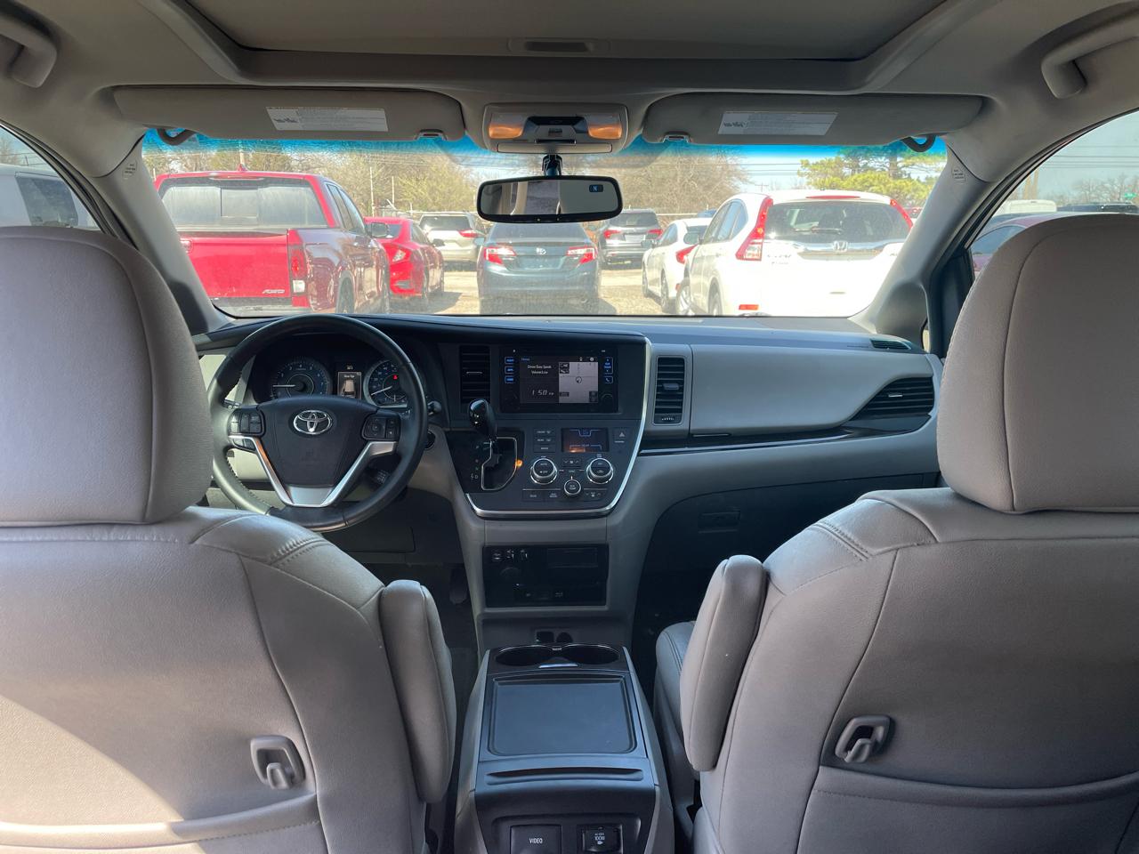 Toyota Sienna XLE FWD 8-Passenger V6 2016