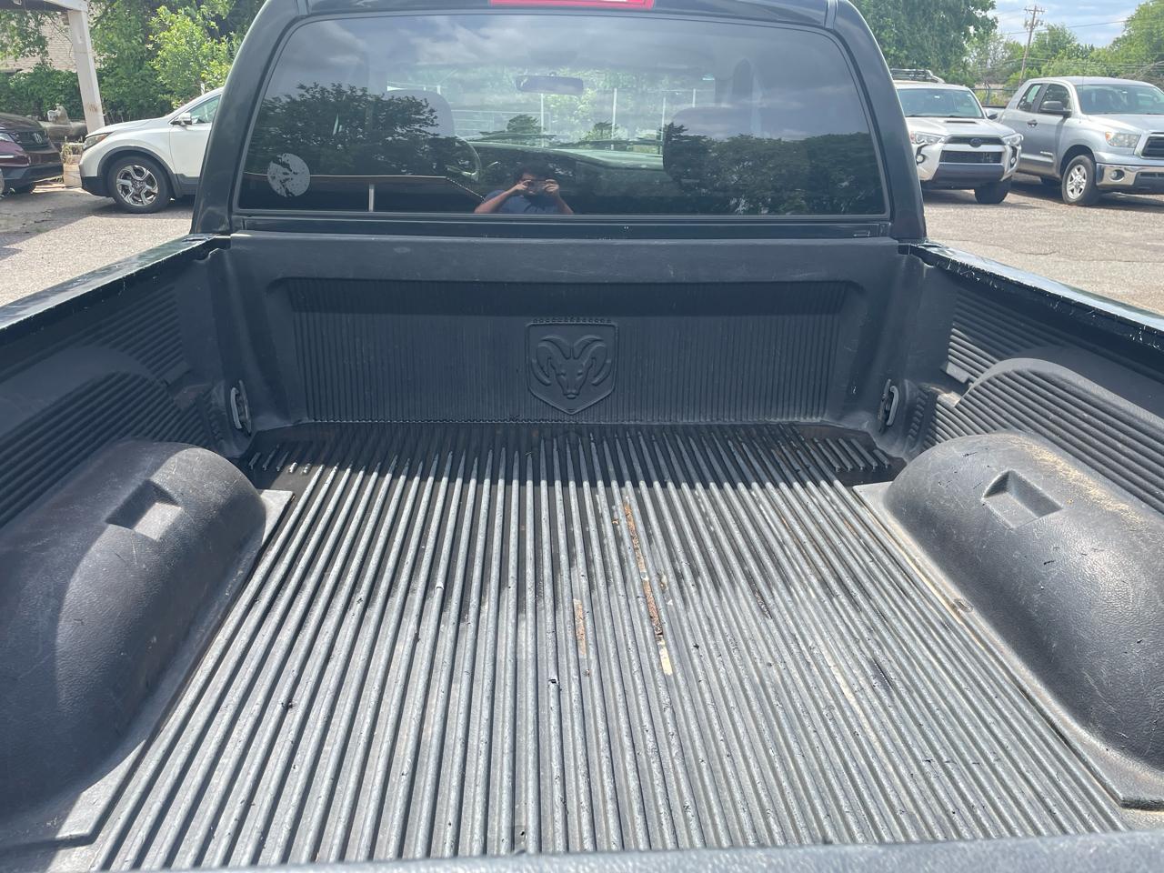Dodge Ram 1500 ST Quad Cab 2WD 2004