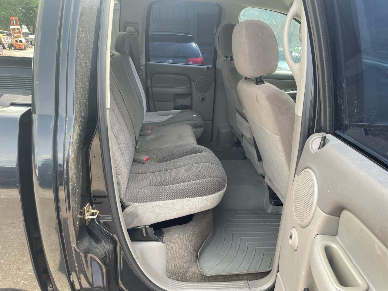 Dodge Ram 1500 ST Quad Cab 2WD 2004