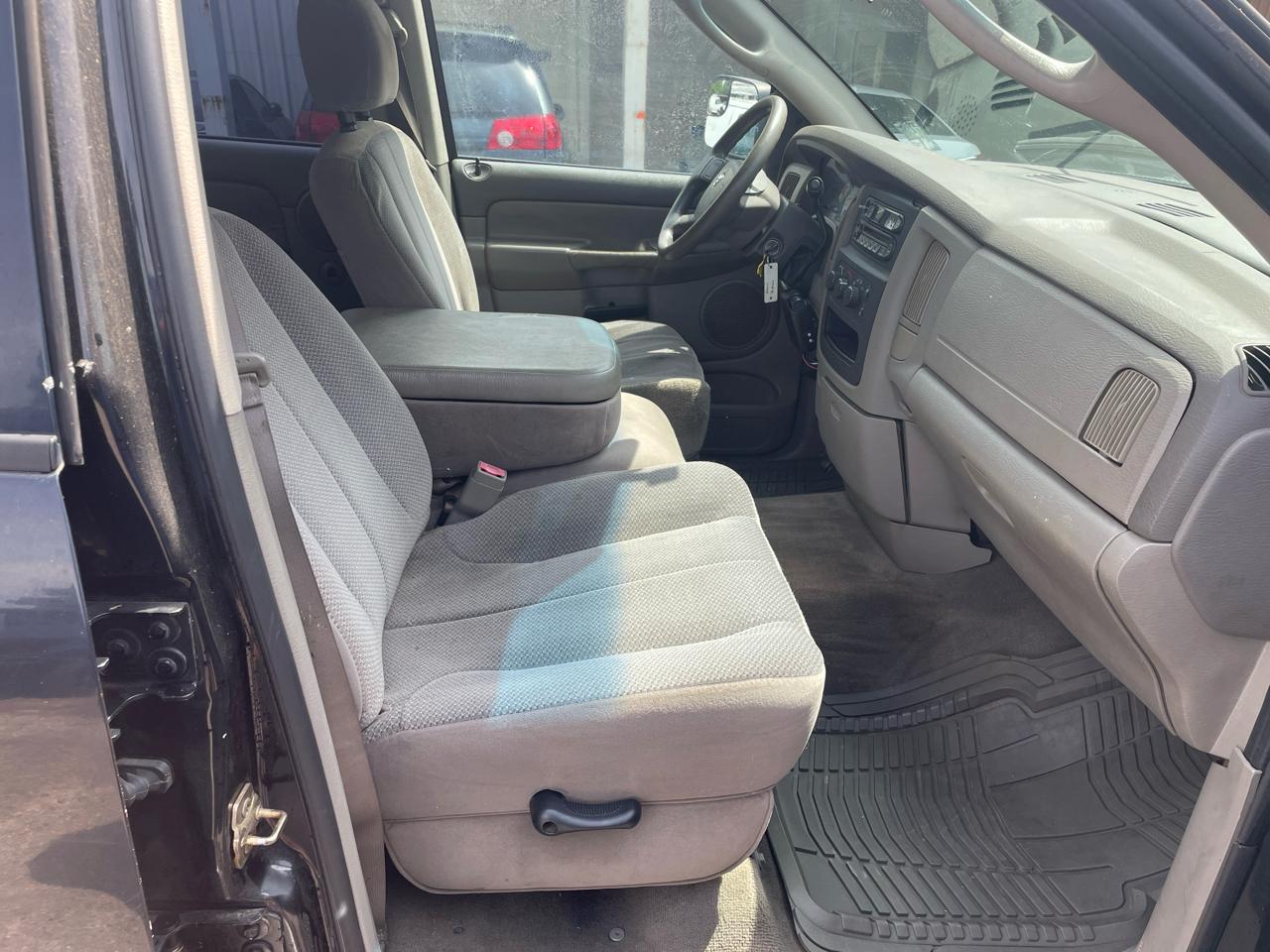 Dodge Ram 1500 ST Quad Cab 2WD 2004