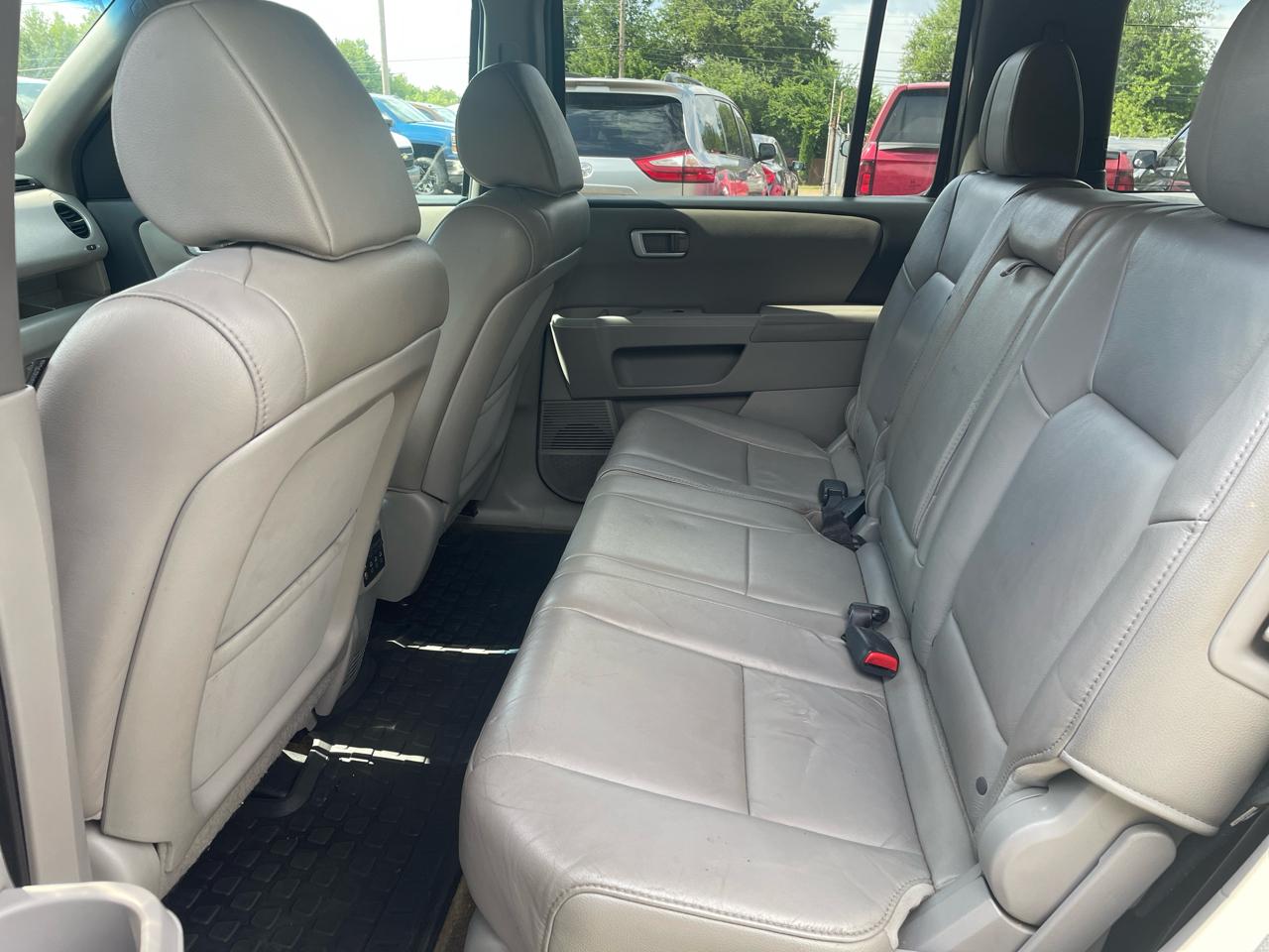 Honda Pilot EX-L 2WD 5-Spd AT with DVD 2014