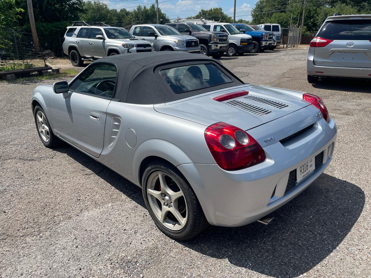 Toyota MR2 Spyder Convertible 2004