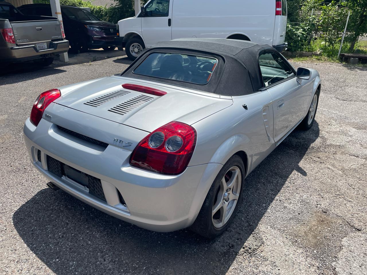 Toyota MR2 Spyder Convertible 2004