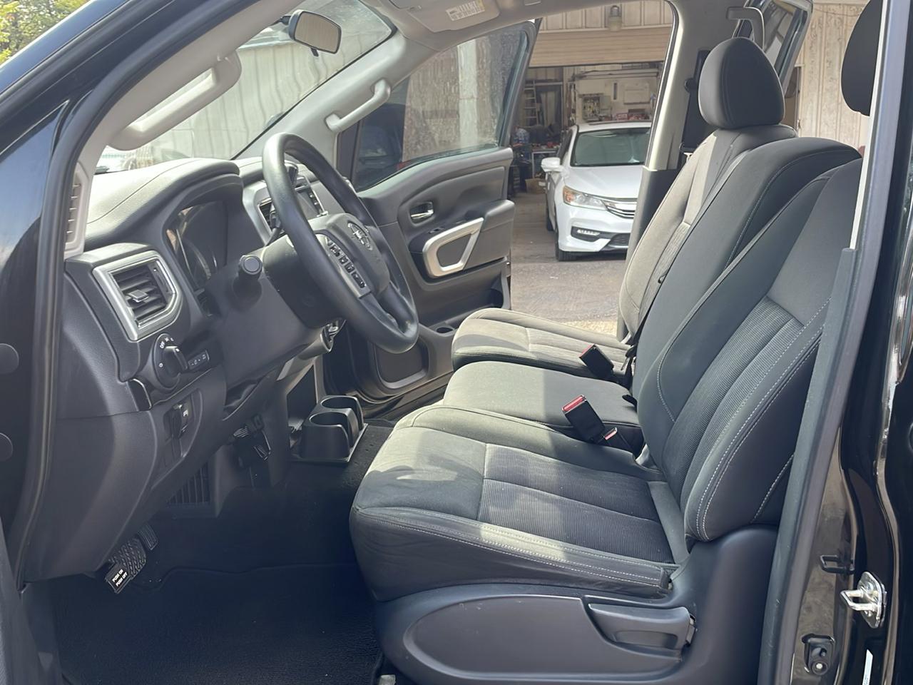 Nissan Titan PRO-4X Crew Cab 4WD 2018