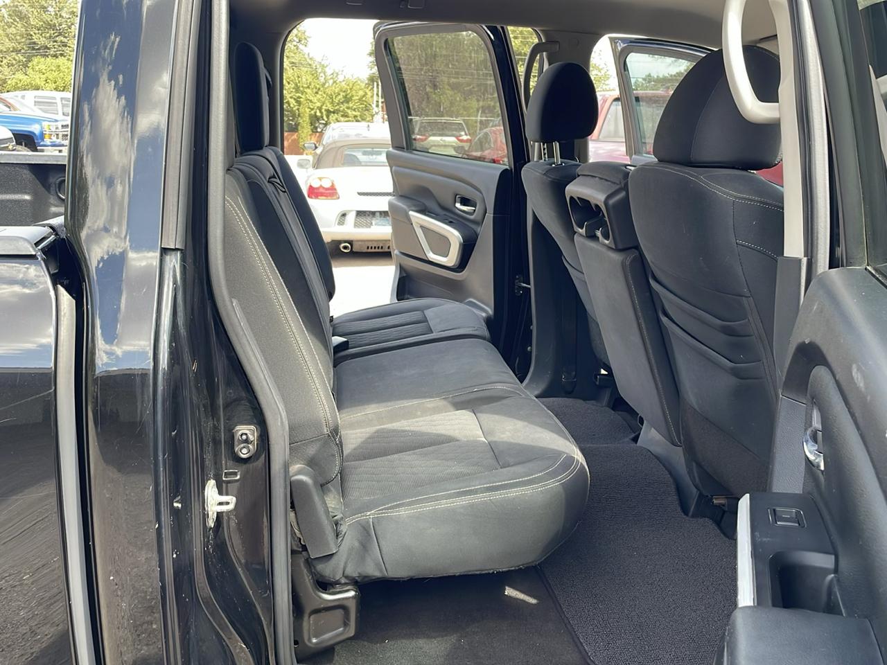 Nissan Titan PRO-4X Crew Cab 4WD 2018