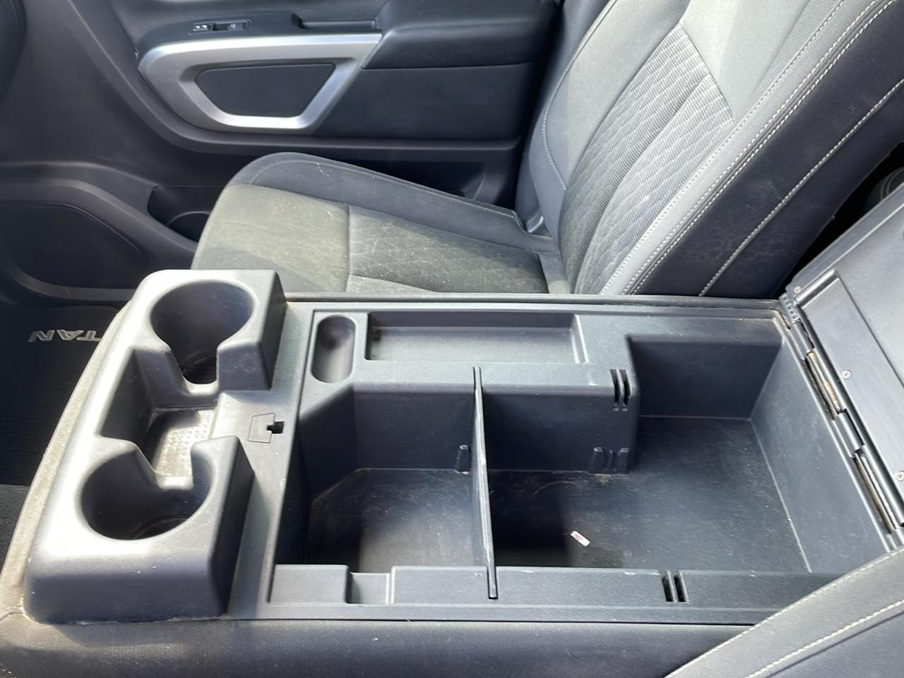 Nissan Titan PRO-4X Crew Cab 4WD 2018