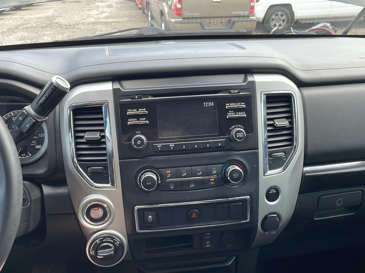 Nissan Titan PRO-4X Crew Cab 4WD 2018