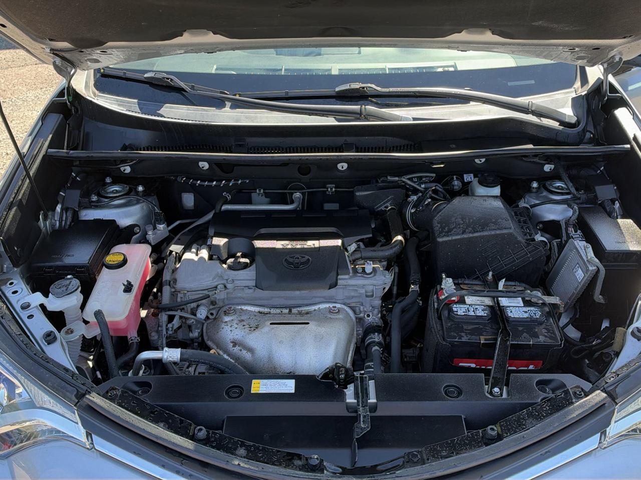 Toyota RAV4 LE AWD 2018