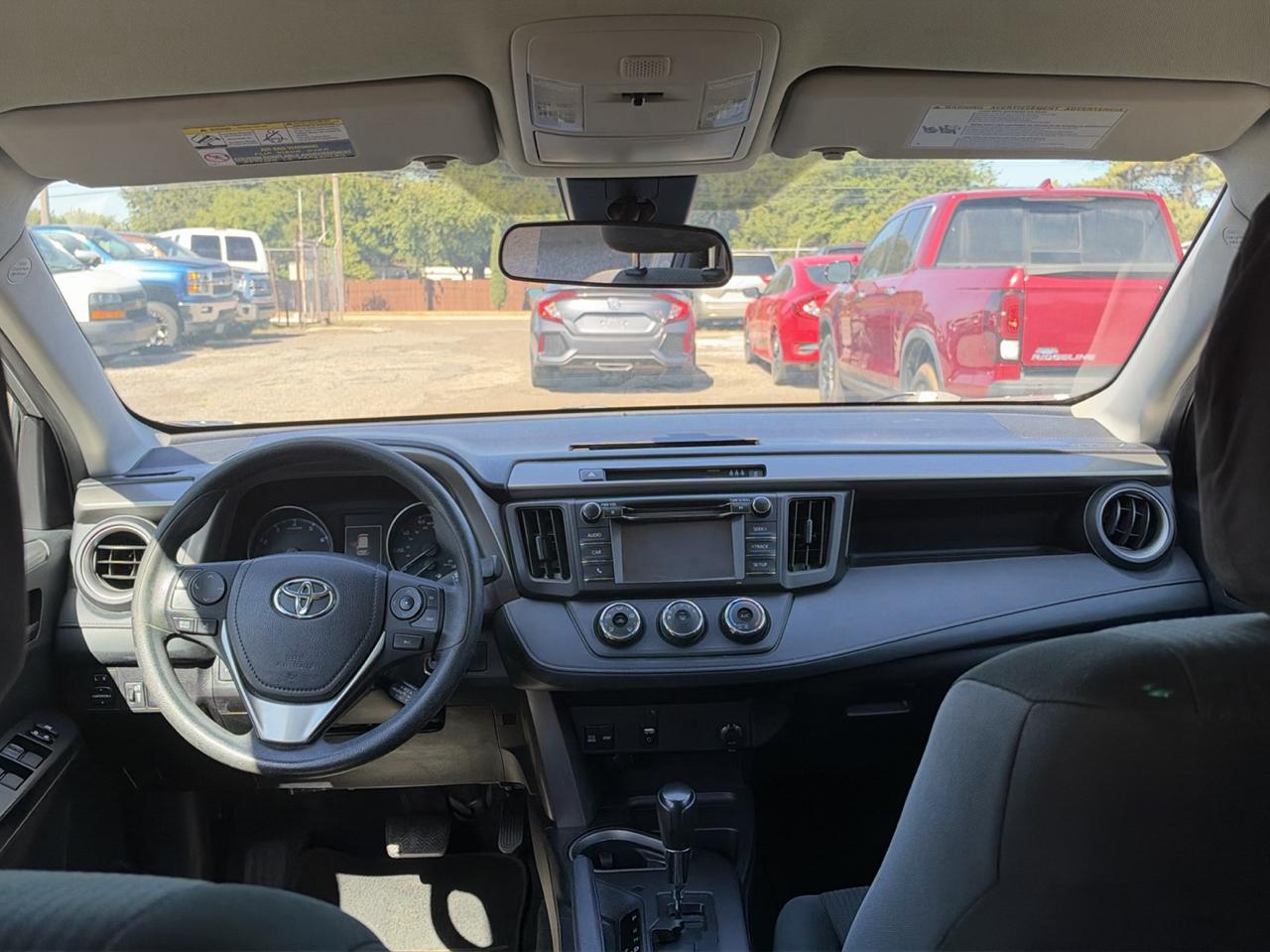 Toyota RAV4 LE AWD 2018