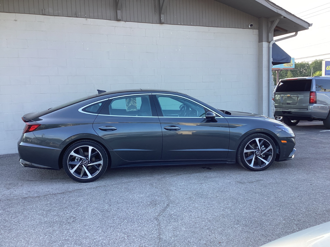 2023 Hyundai Sonata SEL Plus photo 2