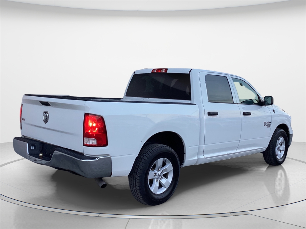 2022 Ram 1500 Classic Tradesman photo 2
