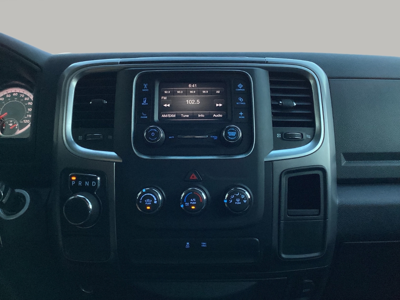2022 Ram 1500 Classic Tradesman photo 14