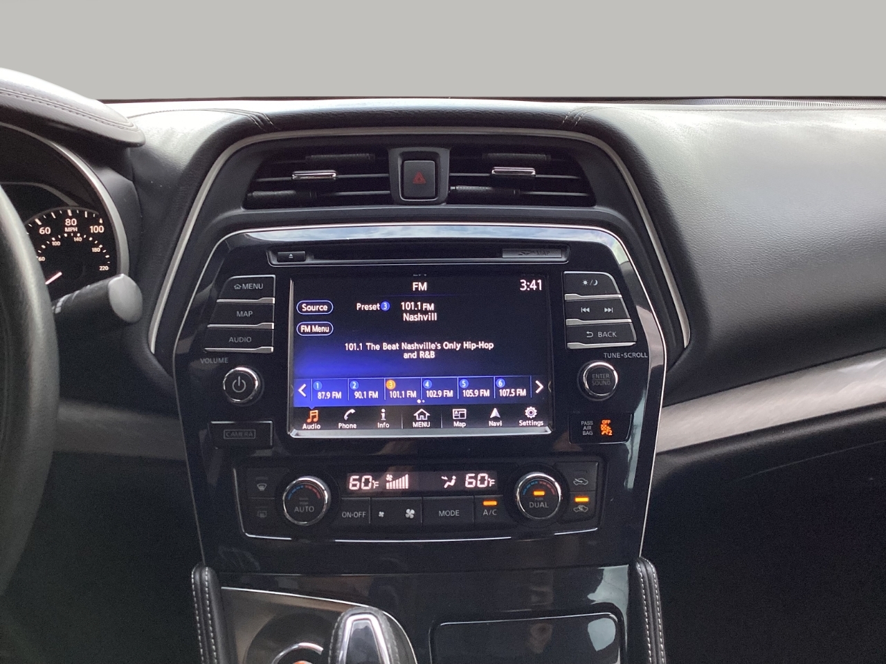 2018 Nissan Maxima S photo 16