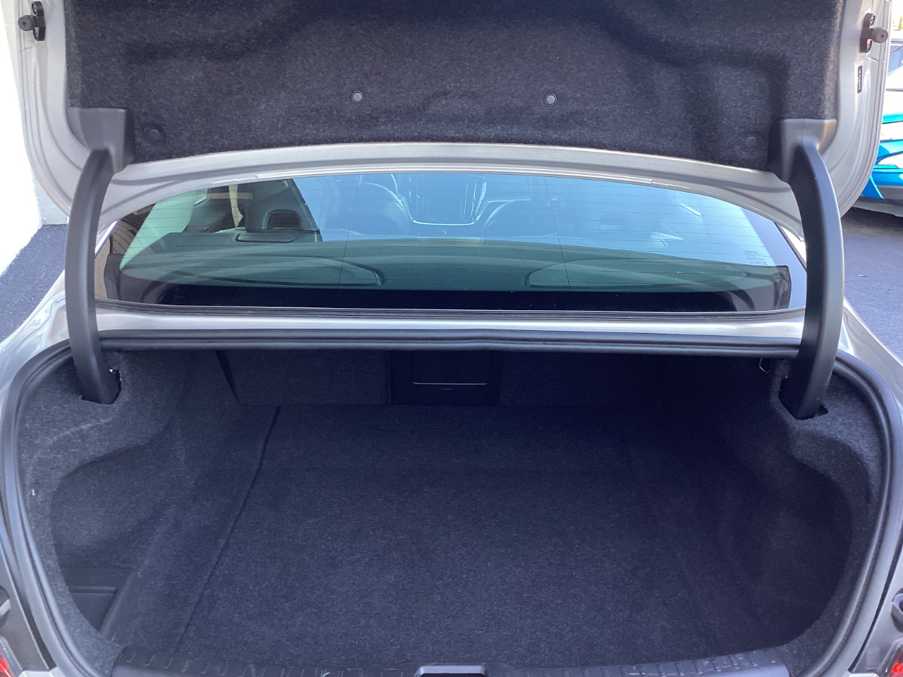 2024 Volvo S60 Core photo 9