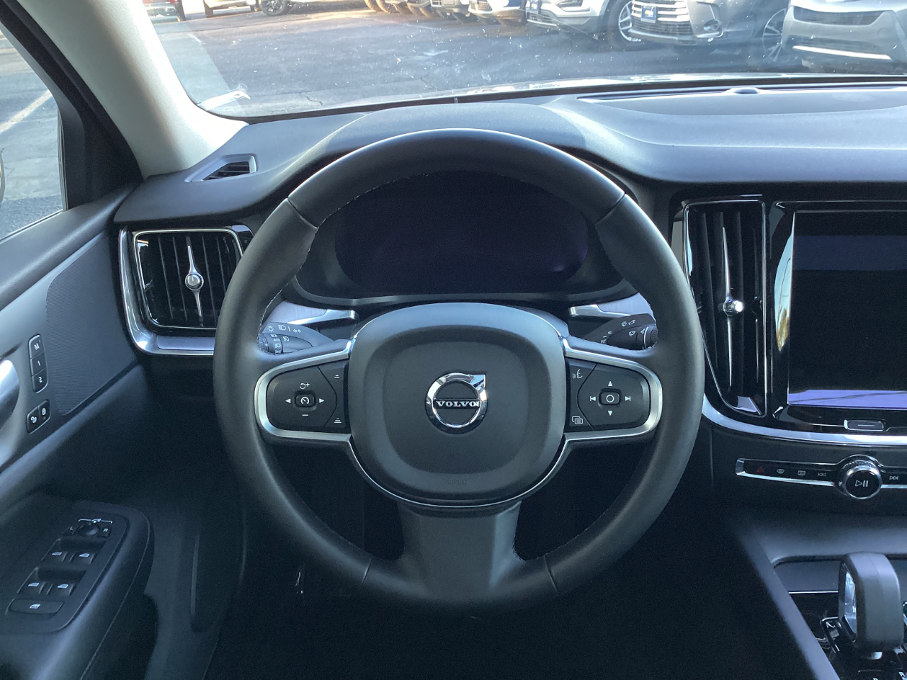 2024 Volvo S60 Core photo 11