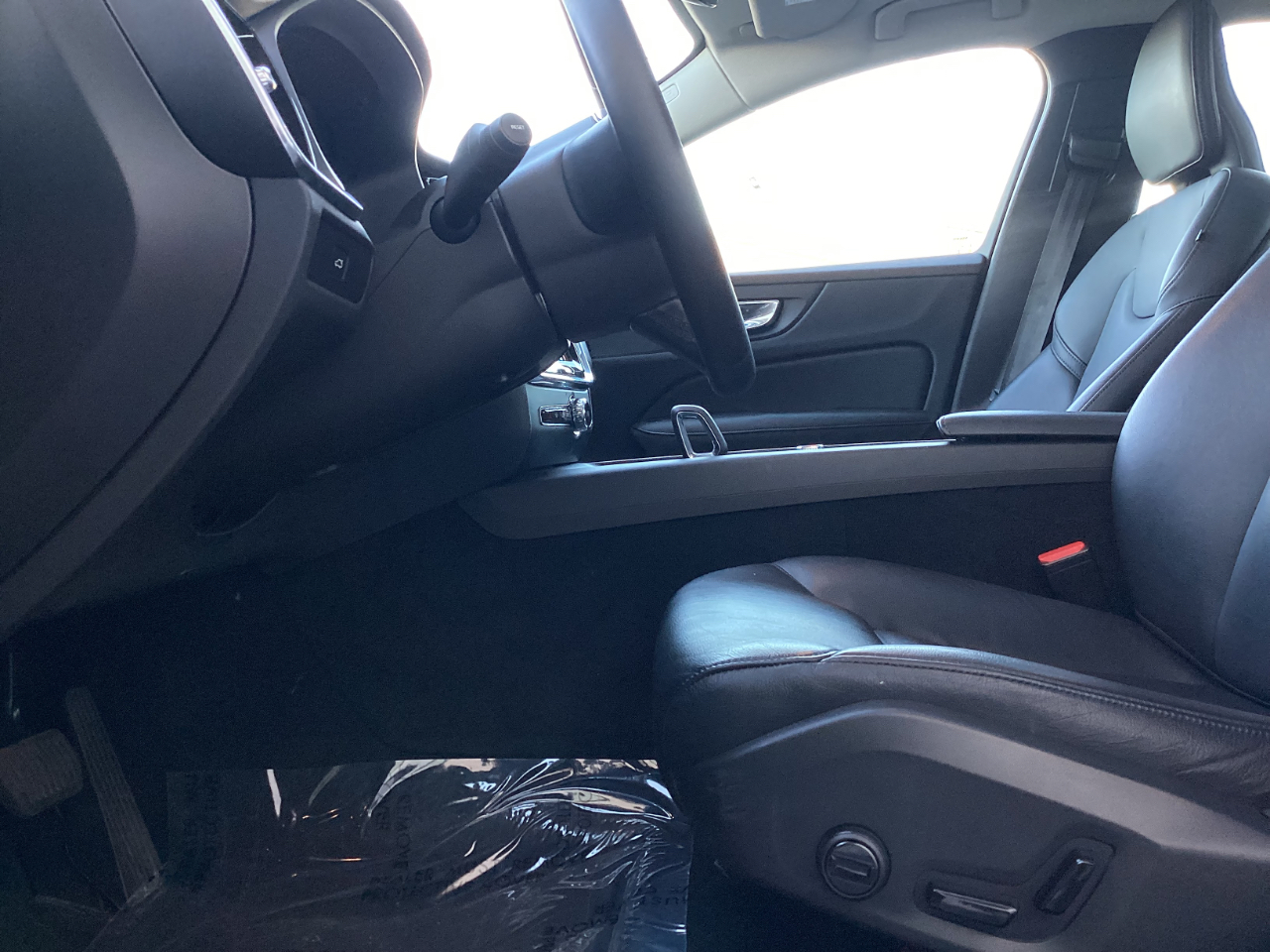2024 Volvo S60 Core photo 14