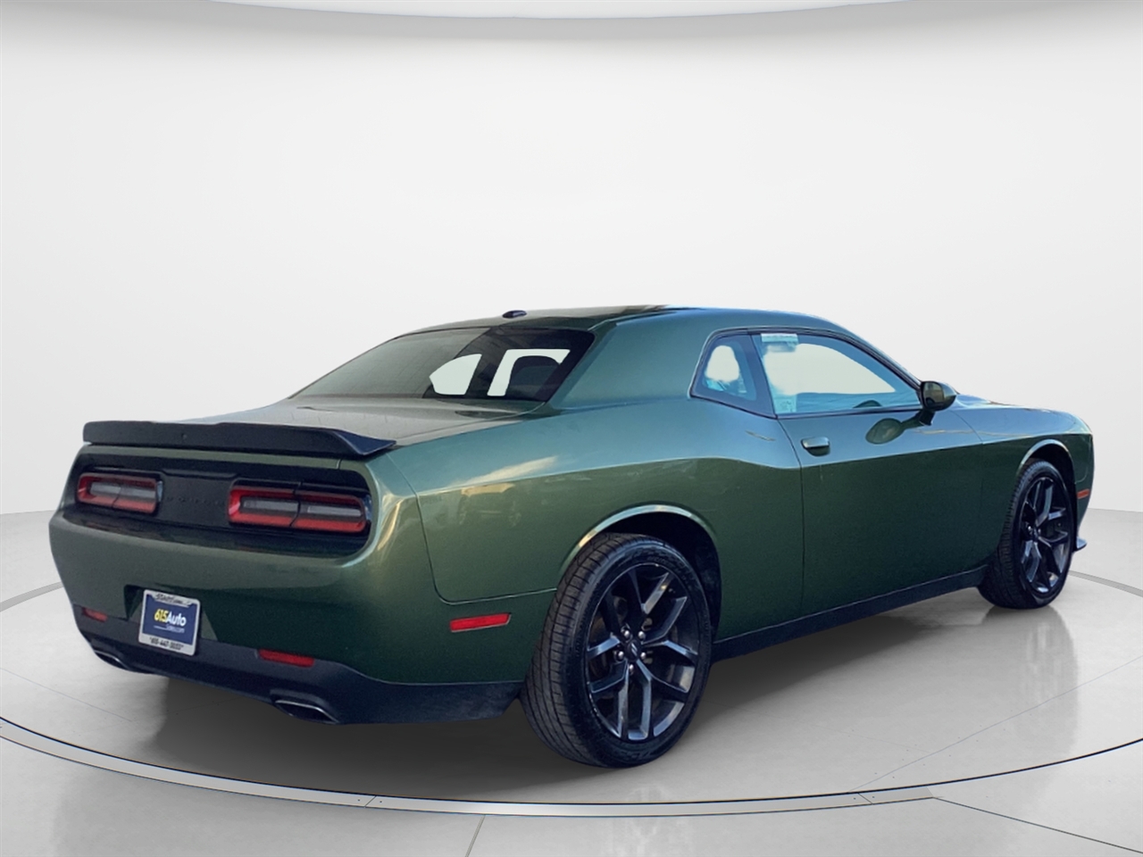2022 Dodge Challenger SXT photo 3