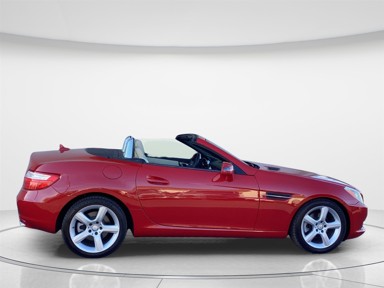 2015 Mercedes Benz SLK 250 photo 4
