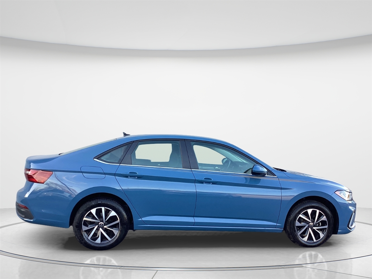 2025 Volkswagen Jetta S photo 2