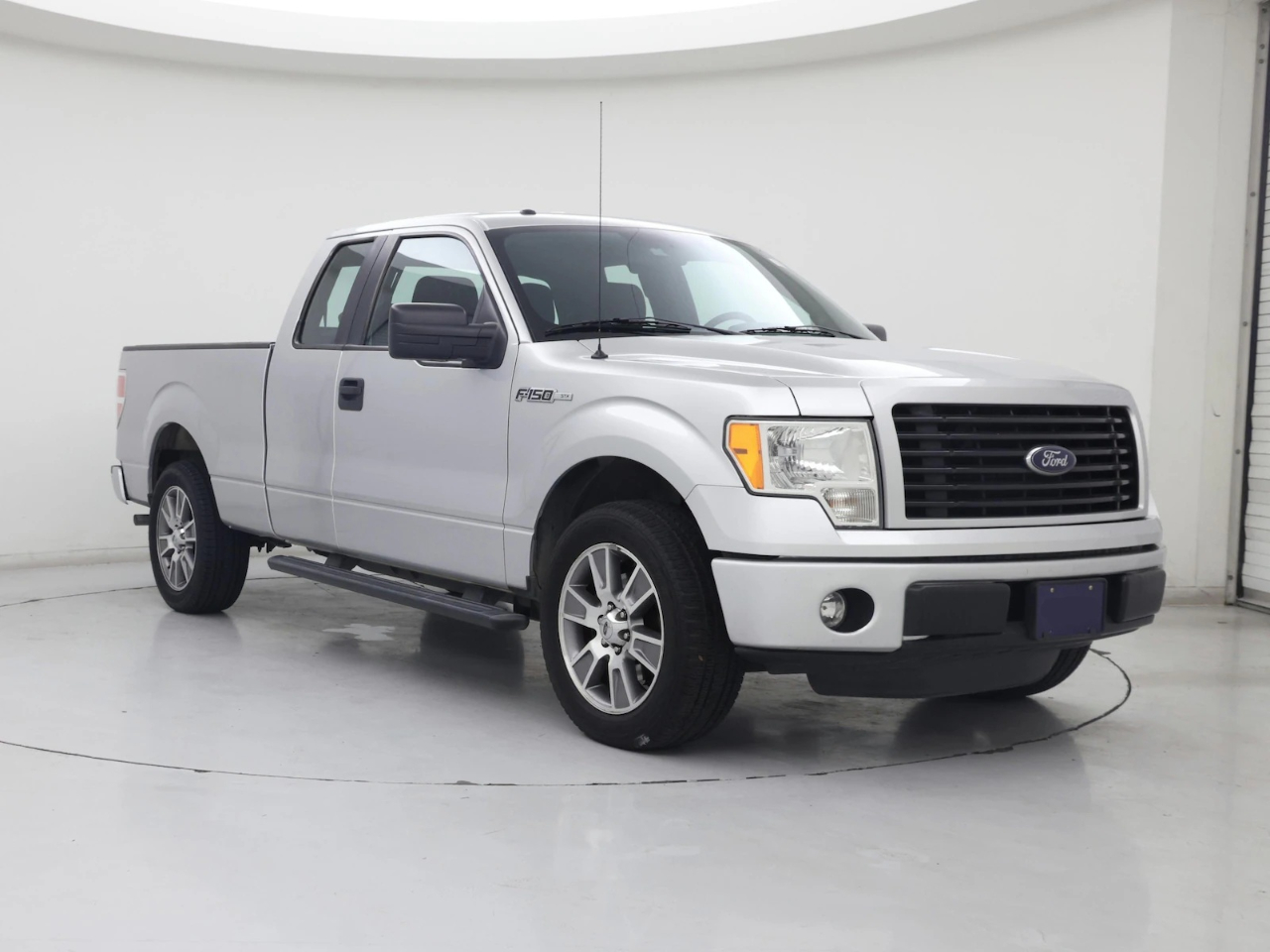 2013 Ford F-150 XL SuperCab 8-ft. Bed 2WD