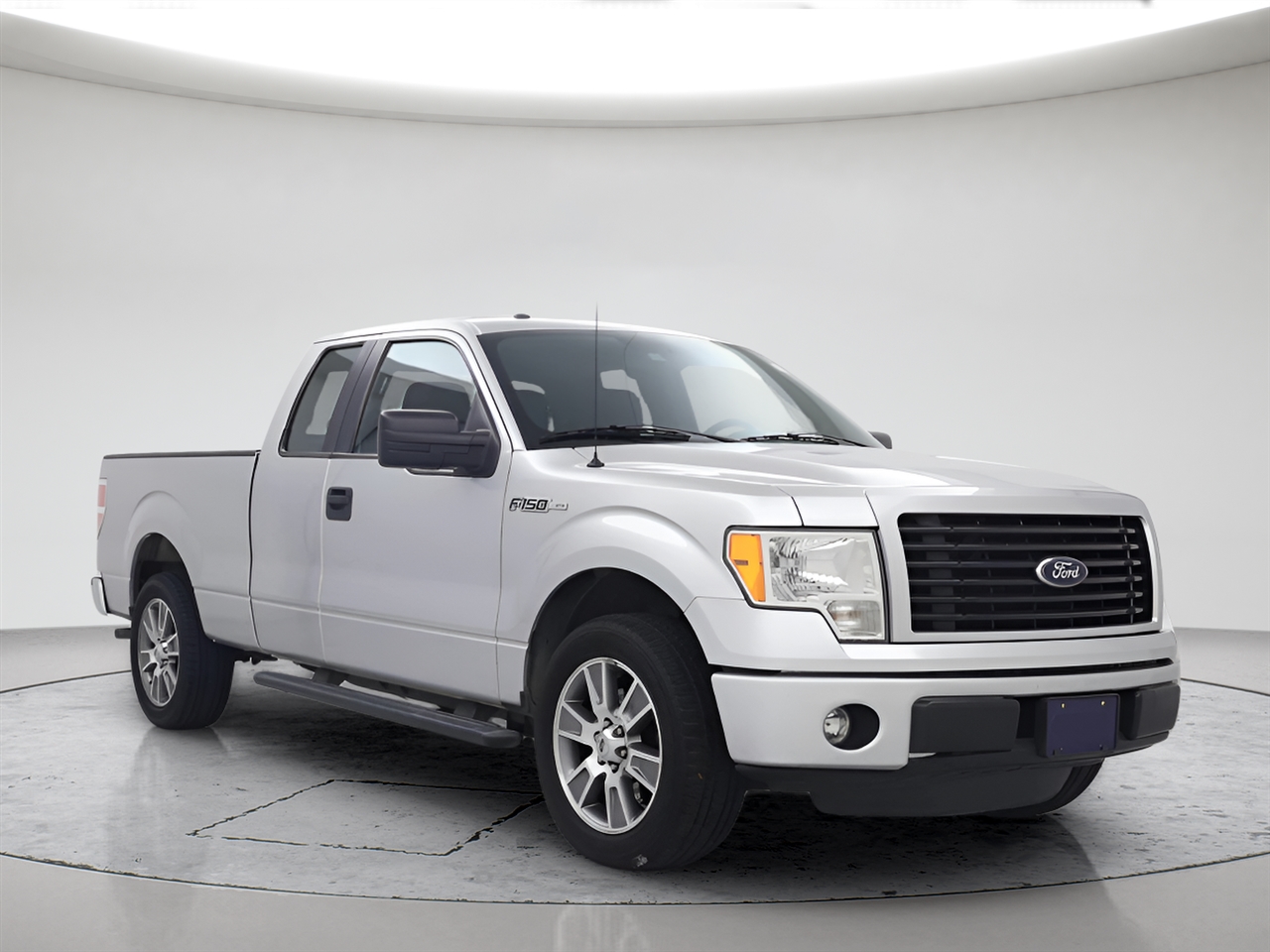 2013 Ford F-150 XL SuperCab 8-ft. Bed 2WD