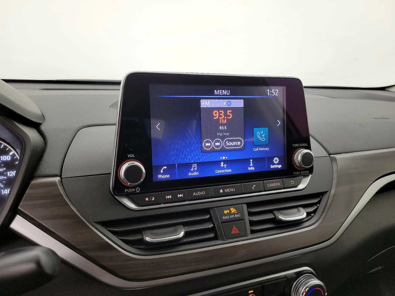 2025 Nissan Altima SV - Photo 19