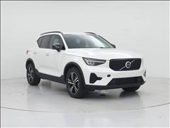 2023 Volvo XC40 