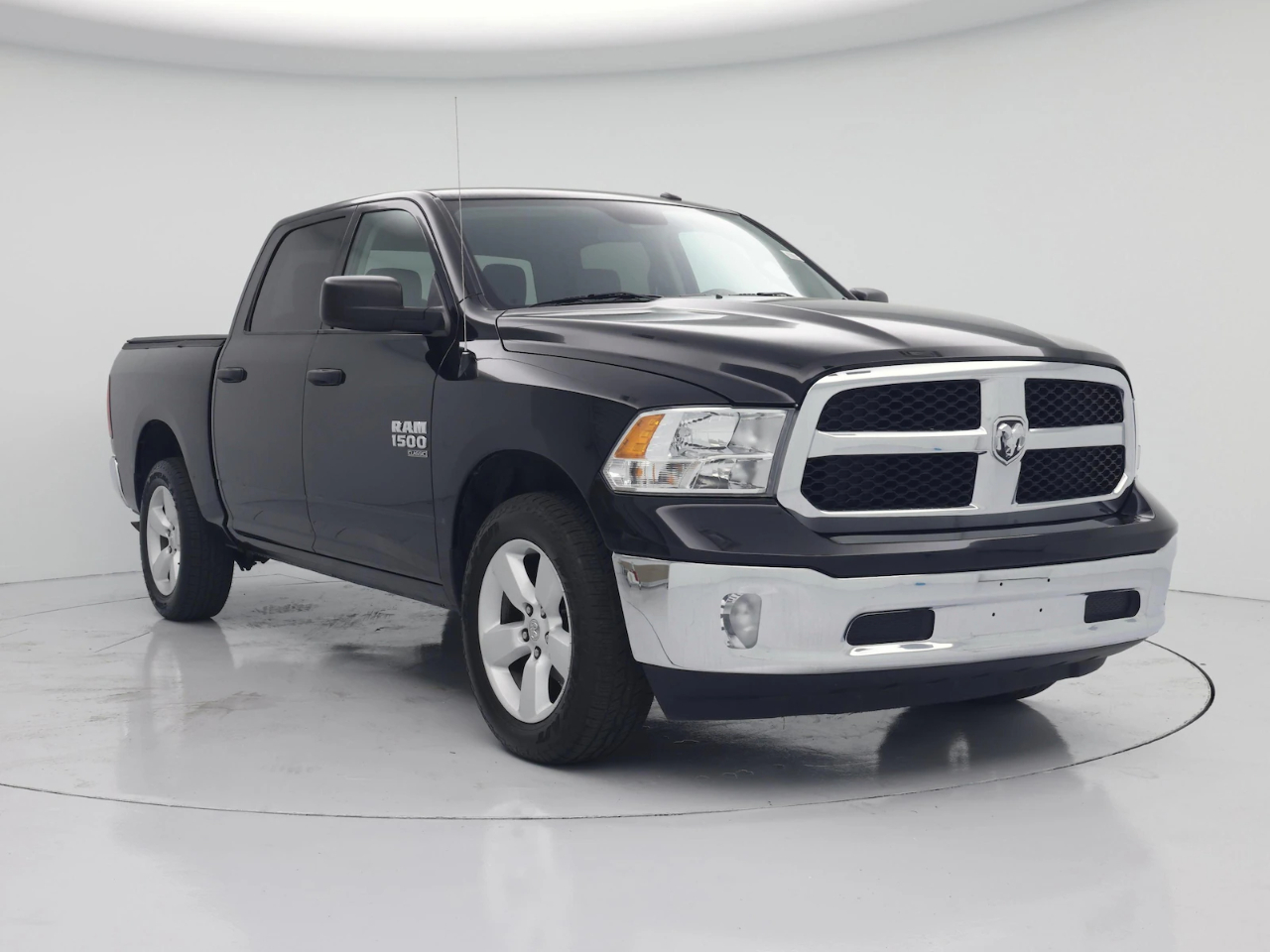 2024 RAM 1500 Classic Tradesman Crew Cab SWB 2WD