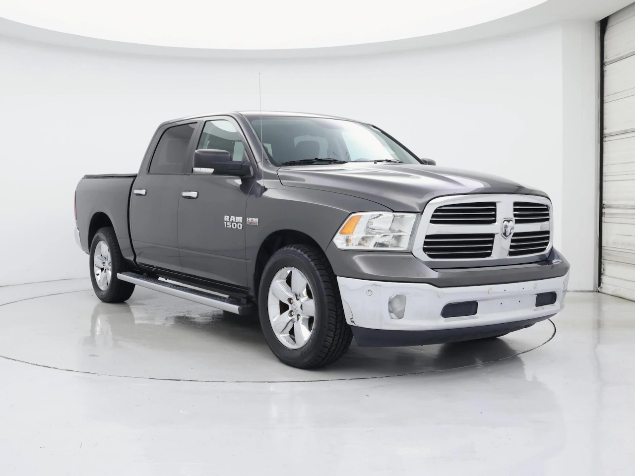 2017 RAM 1500 SLT Crew Cab SWB 4WD