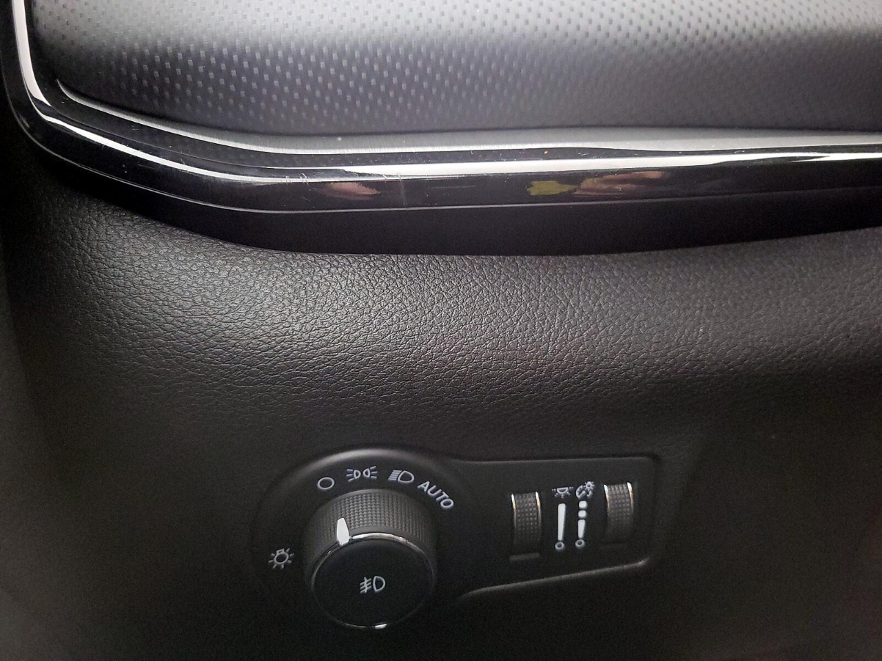 2025 Jeep Compass Trailhawk - Photo 17