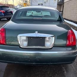 Lincoln Town Car Signature 2001
