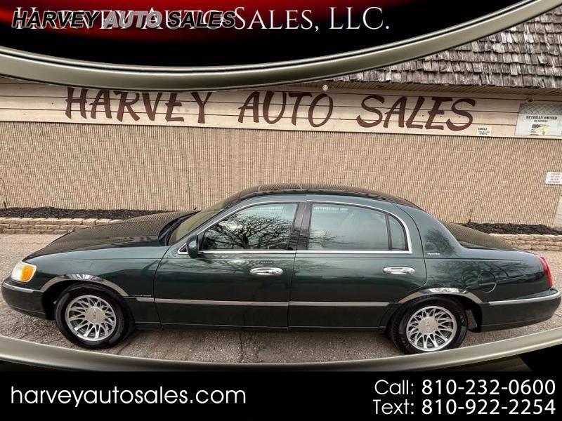 2001 Lincoln Town Car Signature