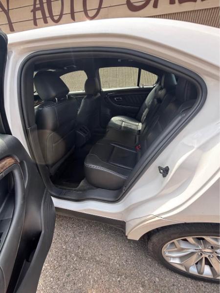 Ford Taurus Limited FWD 2014
