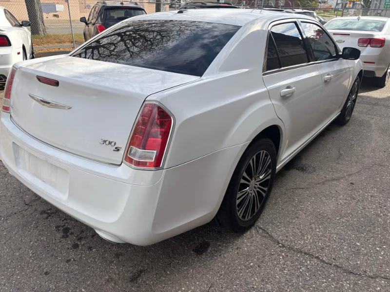 Chrysler 300 S V6 AWD 2013 Chrysler 300 S V6 AWD 2013
