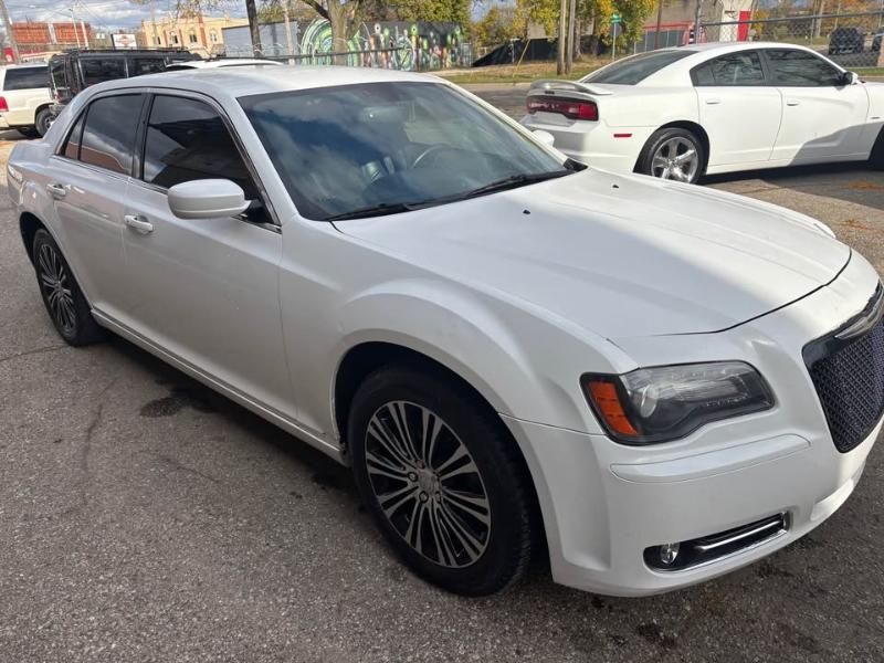 Chrysler 300 S V6 AWD 2013 Chrysler 300 S V6 AWD 2013