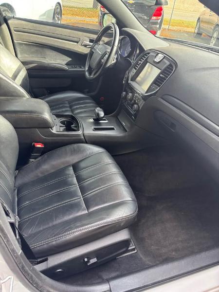 Chrysler 300 S V6 AWD 2013 Chrysler 300 S V6 AWD 2013